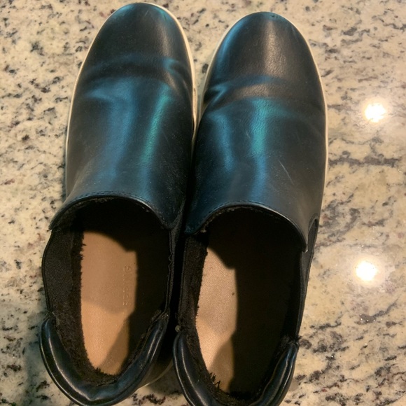 Slip on sneakers - Picture 3 of 5